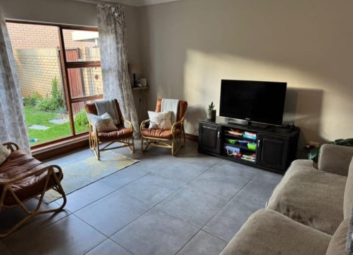 4 Bedroom Property for Sale in Roylglen Gardens Northern Cape